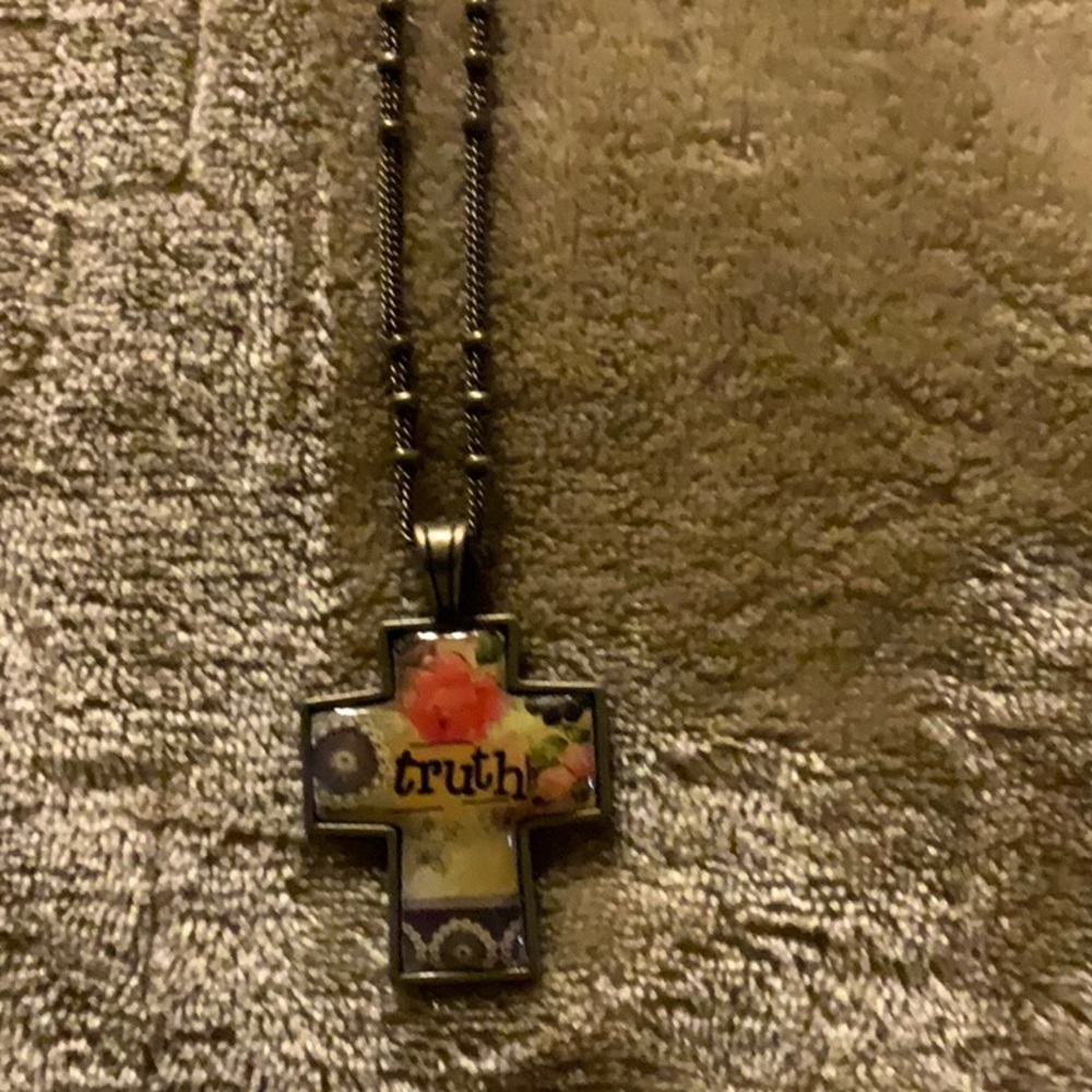 Cross Necklace NWOT